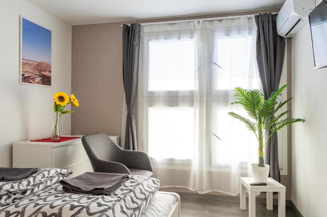Rákóczi 4 Bedroom Centre Appartamento Budapest